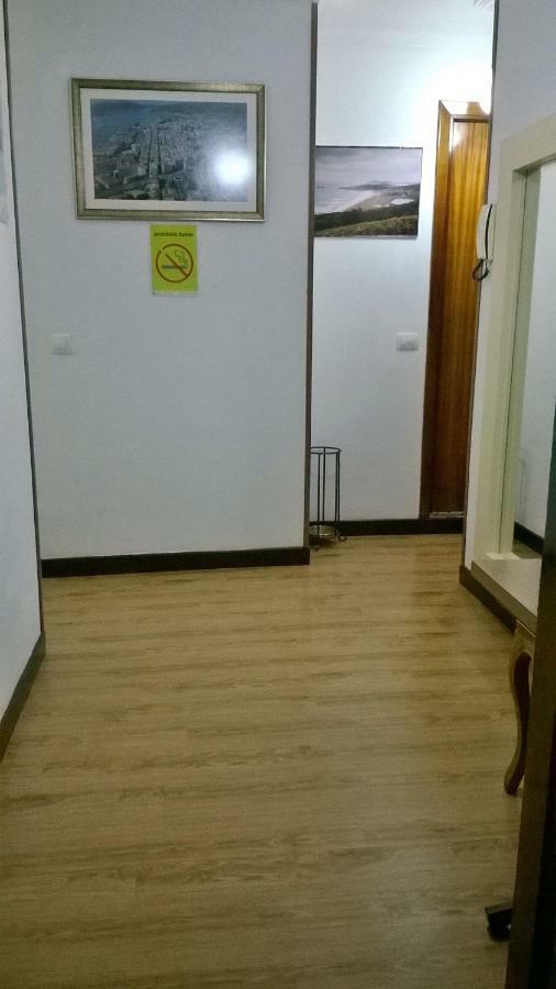 Hostal El Cairo 페레올 외부 사진